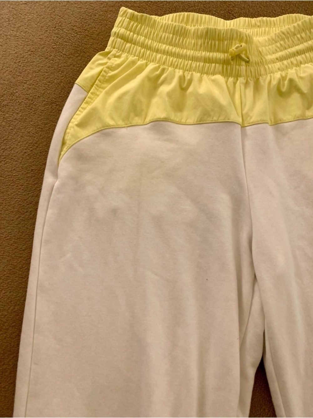 Nike Women's Sportswear Icon Clash Joggers. - Picture 3 of 10